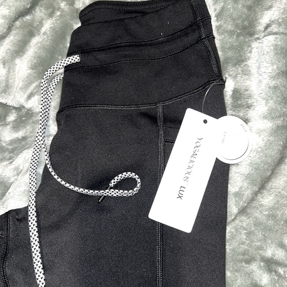 Yogalicious LUX Prestige Hi Rise7/8 Jogger - Picture 4 of 5